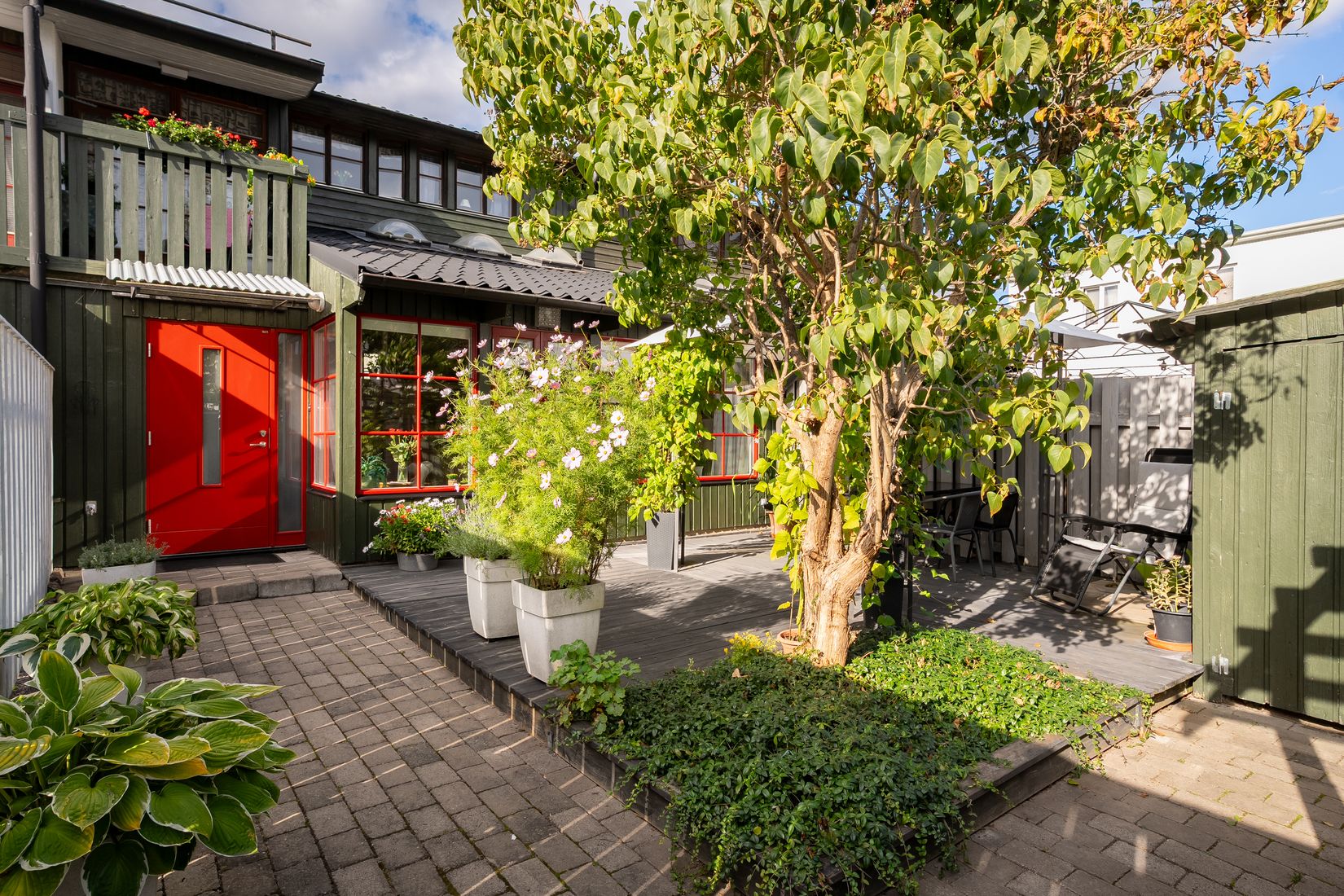 Villa, Radhus, Hellstedtsgatan 2B, Sveaplan/Lasarettsområdet, Eskilstuna