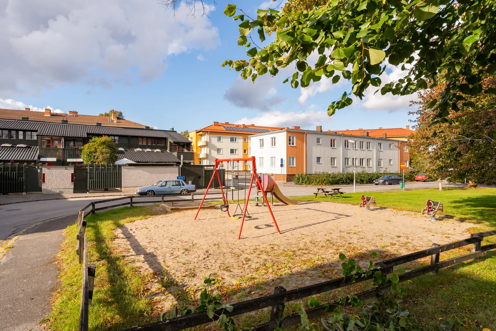 Villa, Radhus, Hellstedtsgatan 2B, Sveaplan/Lasarettsområdet, Eskilstuna