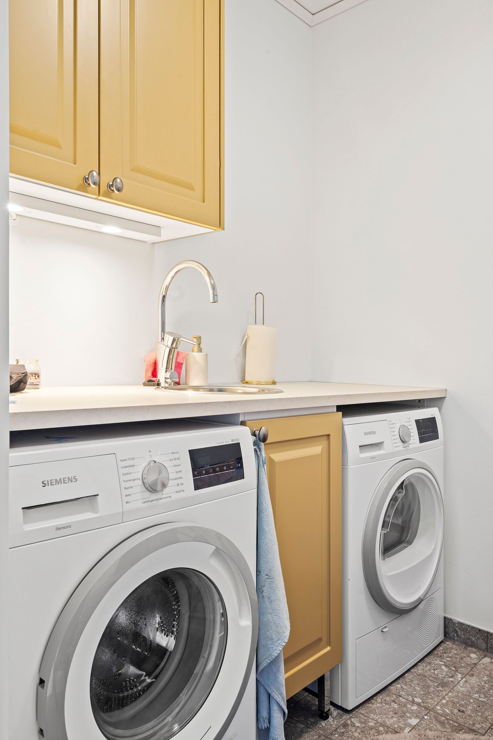 Radhus, Hägnadsgatan 53, Trädgårdsstaden, Skövde