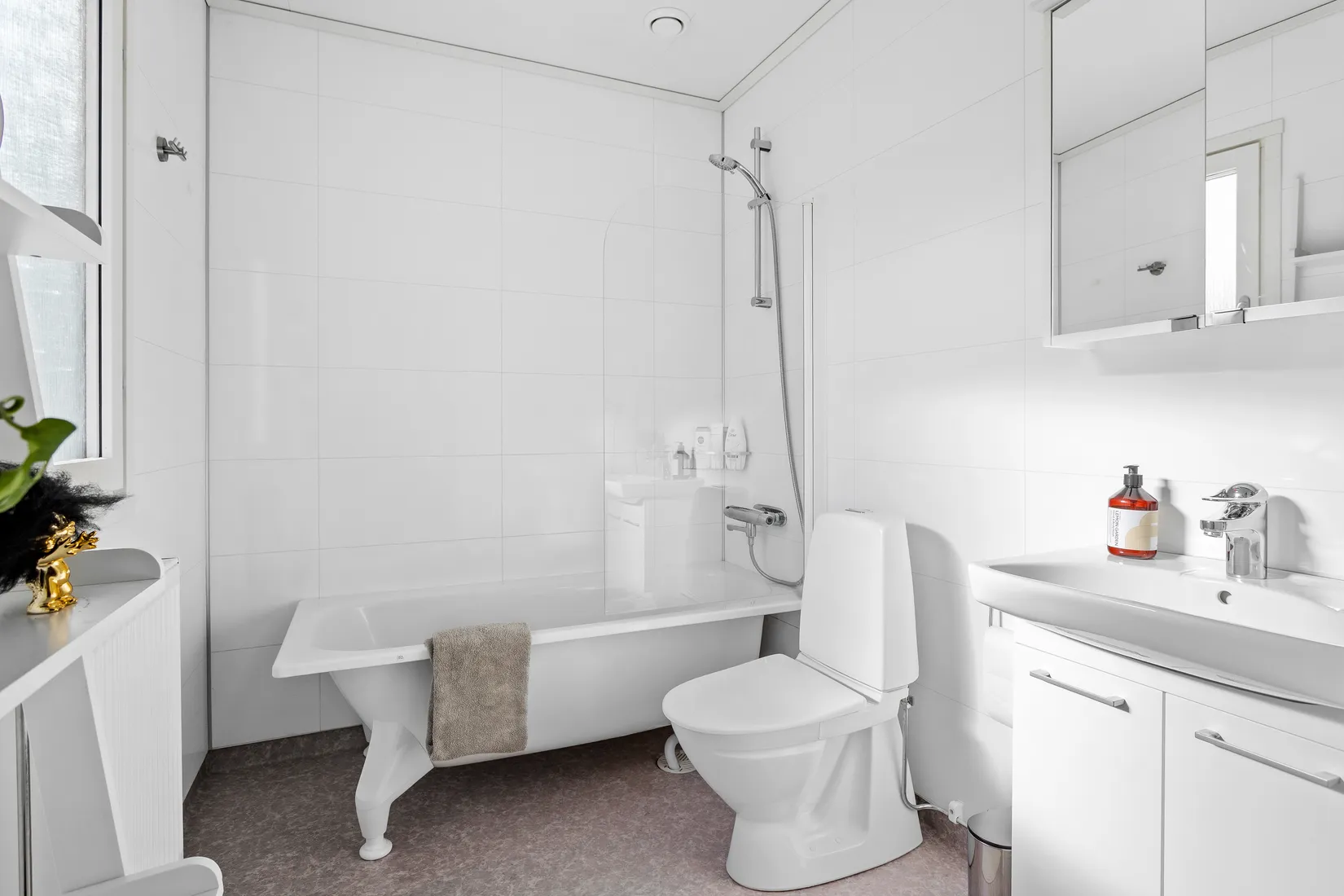 Villa, Kullängen 4C, Ekskogen- Kårsta, Vallentuna