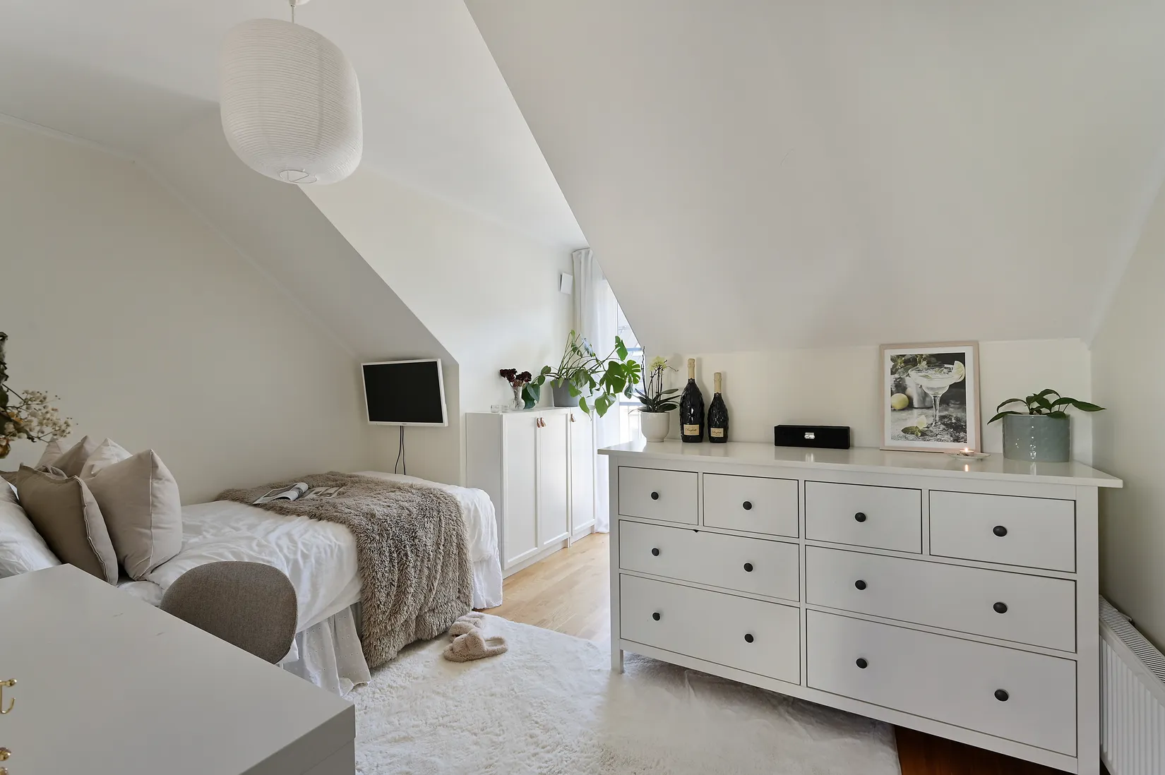 Radhus, Friggaslingan 27, Skälby, Järfälla