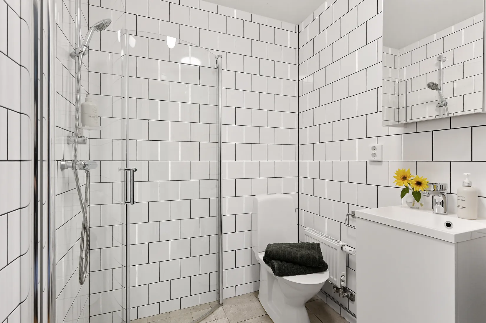 Radhus, Friggaslingan 27, Skälby, Järfälla