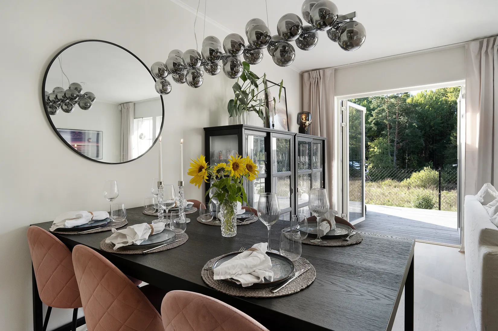 Radhus, Friggaslingan 27, Skälby, Järfälla