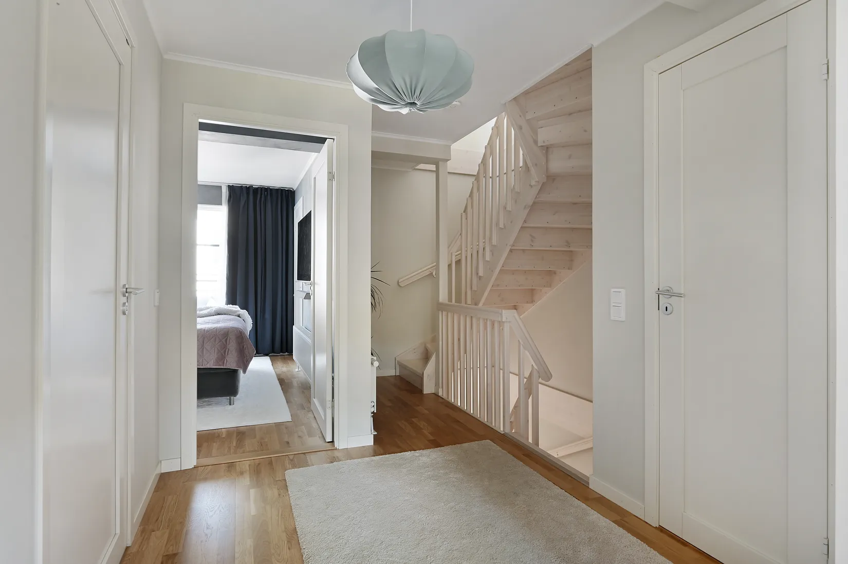 Radhus, Friggaslingan 27, Skälby, Järfälla