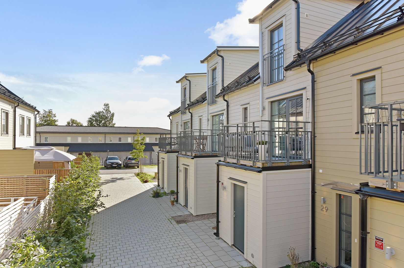 Bostadsrätt, Radhus, Friggaslingan 27, Skälby, Järfälla