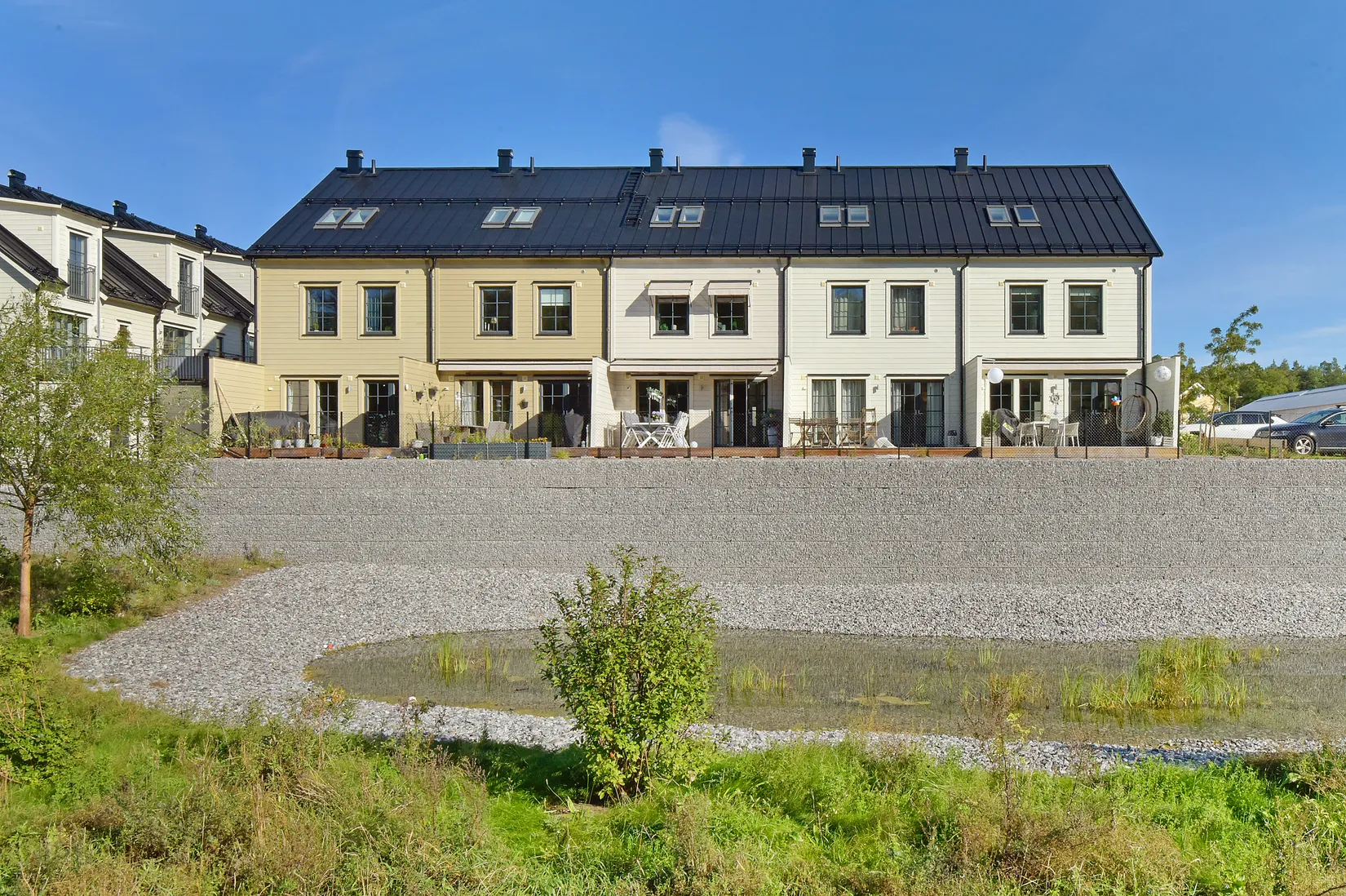 Radhus, Friggaslingan 27, Skälby, Järfälla