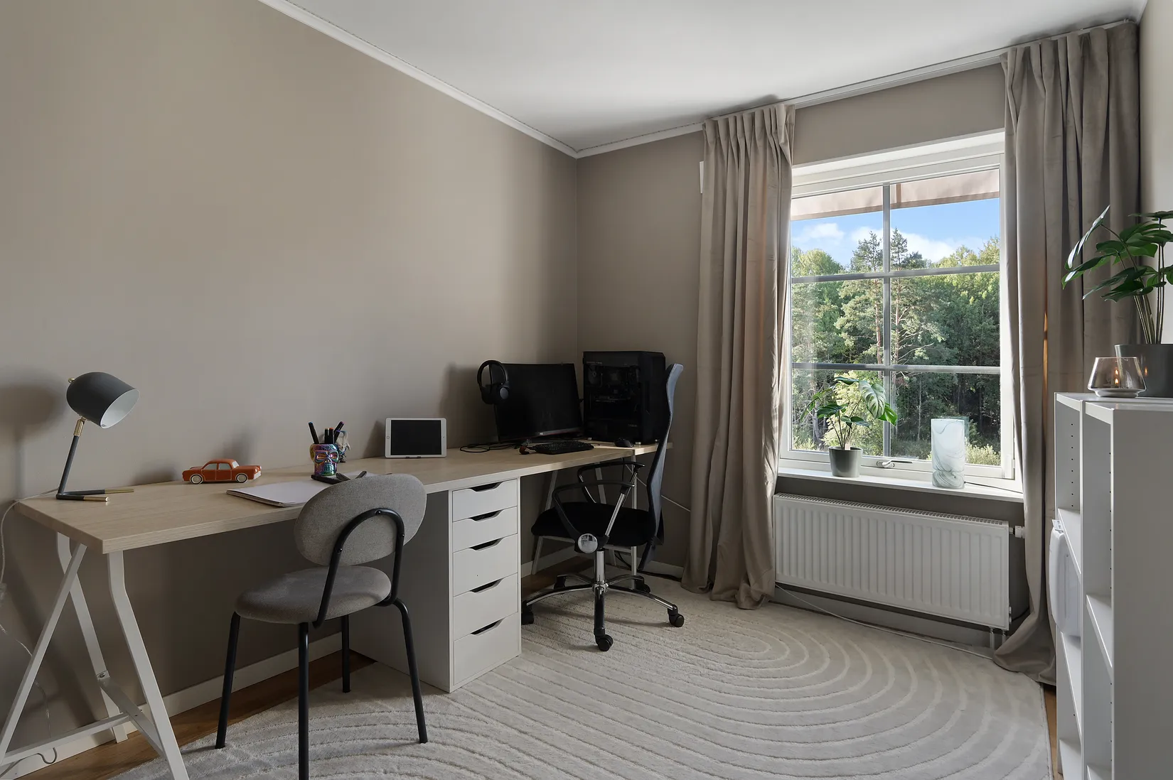 Radhus, Friggaslingan 27, Skälby, Järfälla