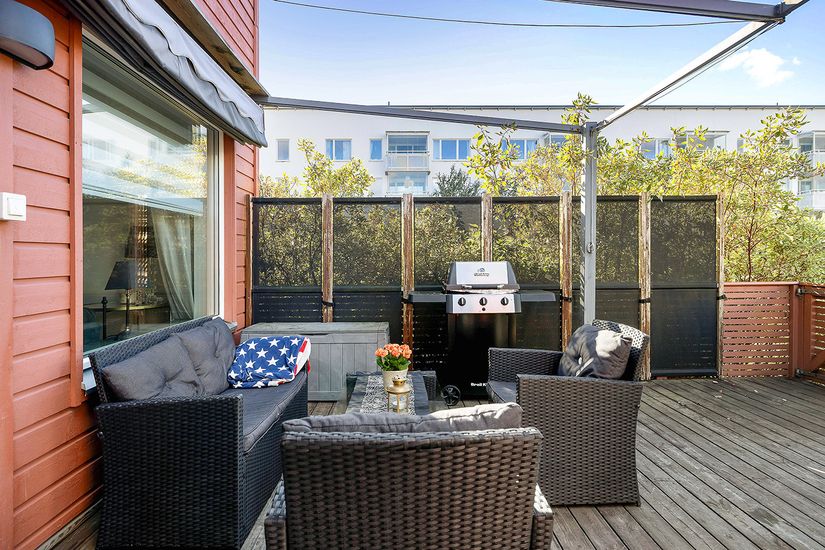 Radhus, Fänriksvägen 35, Barkarbystaden, Järfälla