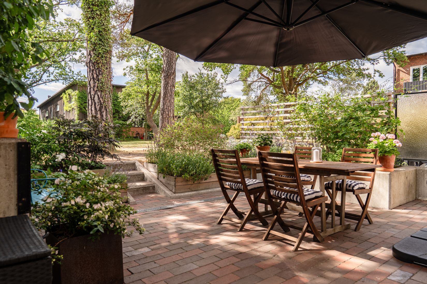 Radhus, Nybodaringen 111, Liljeholmen, Stockholm