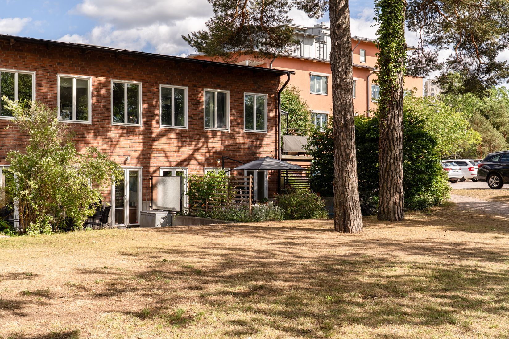 Radhus, Nybodaringen 111, Liljeholmen, Stockholm