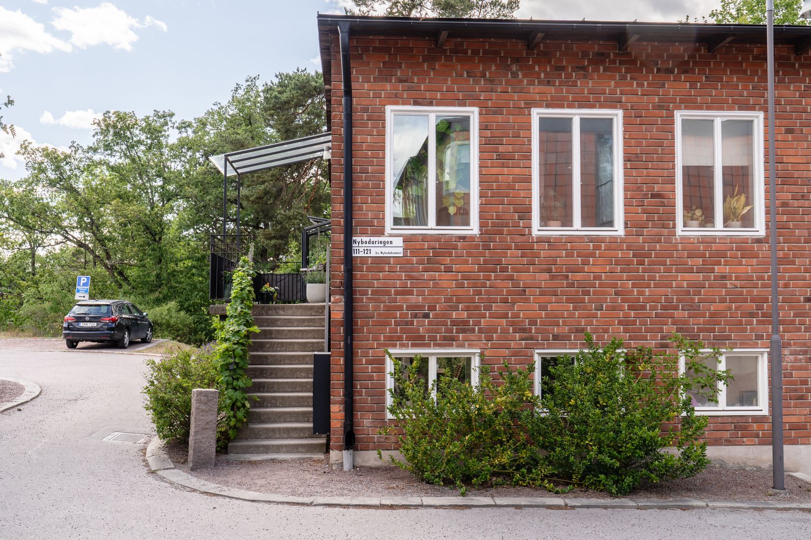 Radhus, Nybodaringen 111, Liljeholmen, Stockholm