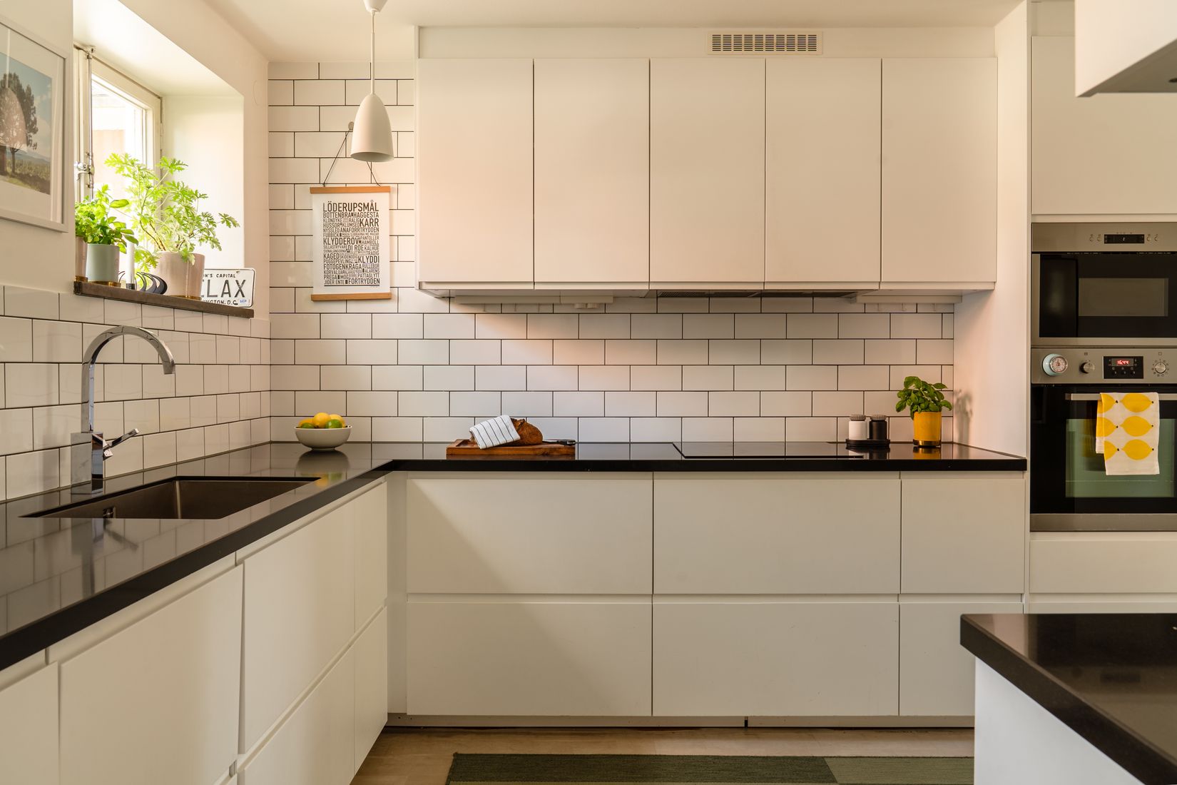 Radhus, Nybodaringen 111, Liljeholmen, Stockholm