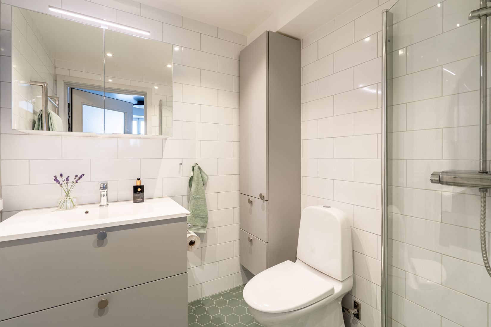 Radhus, Nybodaringen 111, Liljeholmen, Stockholm