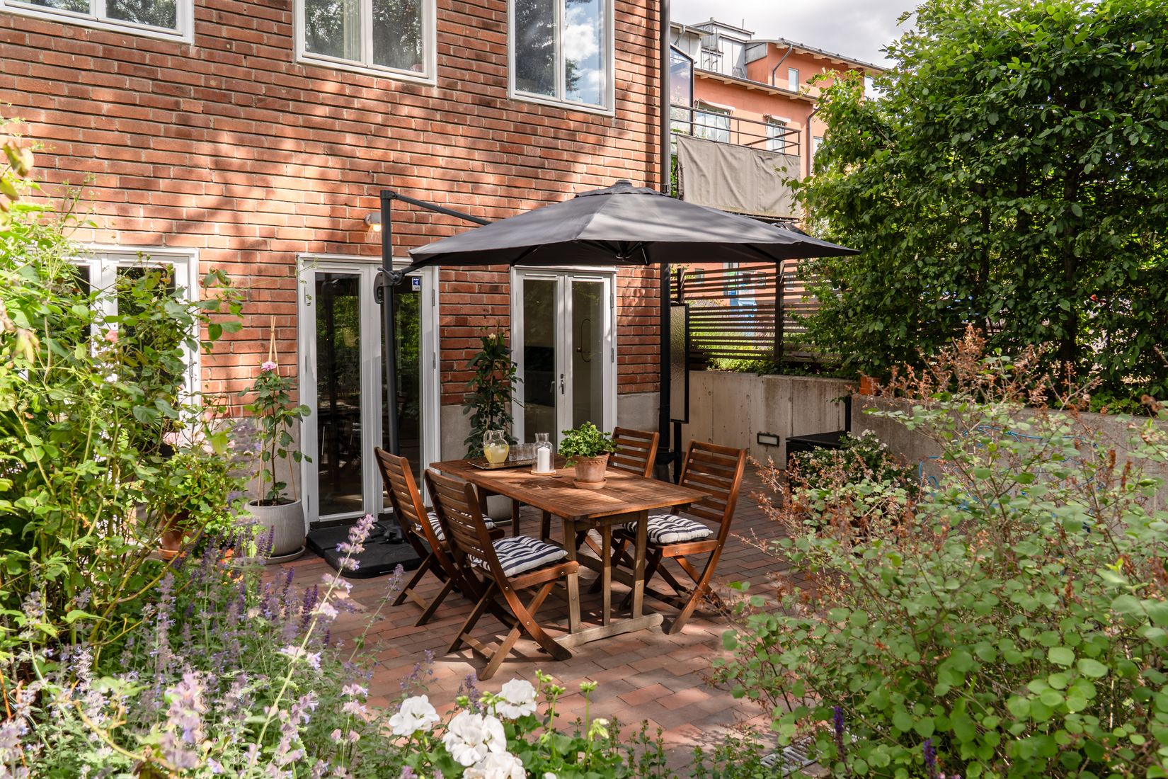 Radhus, Nybodaringen 111, Liljeholmen, Stockholm