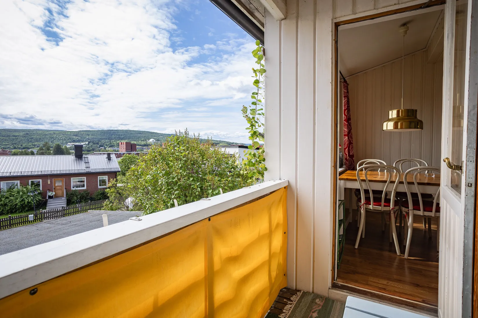 Radhus, Runstensvägen 66, Granlo, Sundsvall