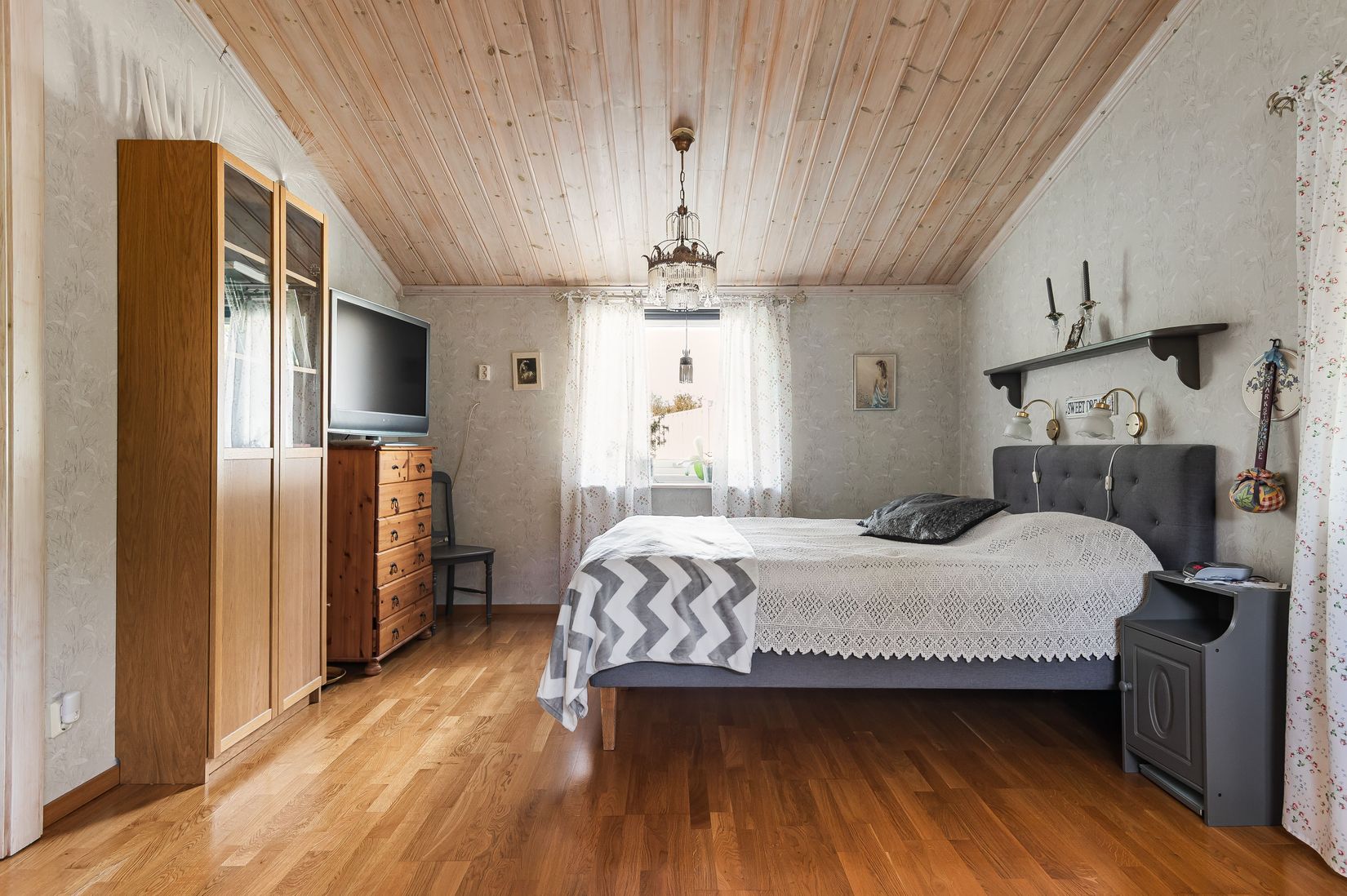 Villa, Hultvägen 4, Hjälmsätter, Katrineholm