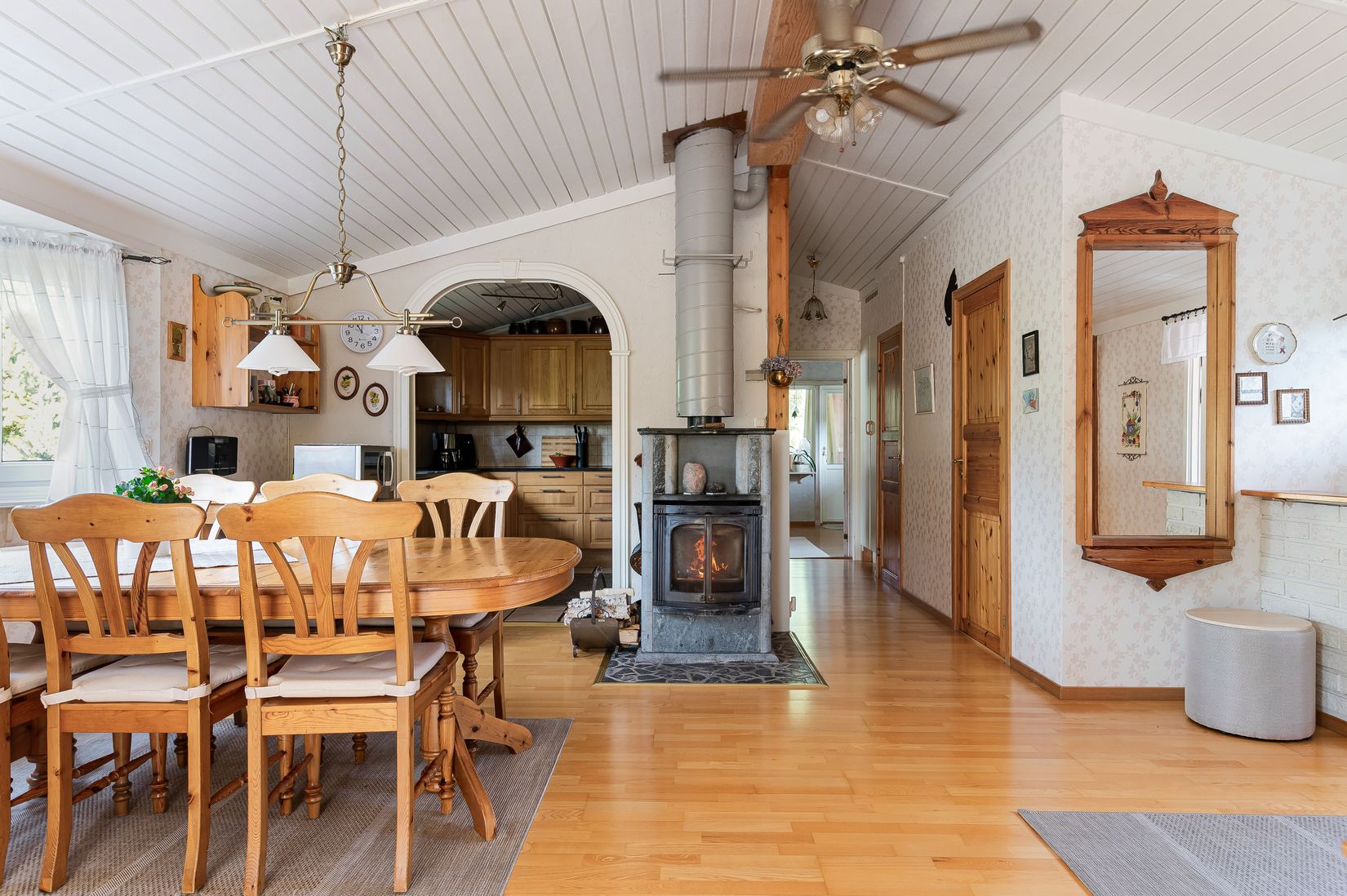 Villa, Hultvägen 4, Hjälmsätter, Katrineholm