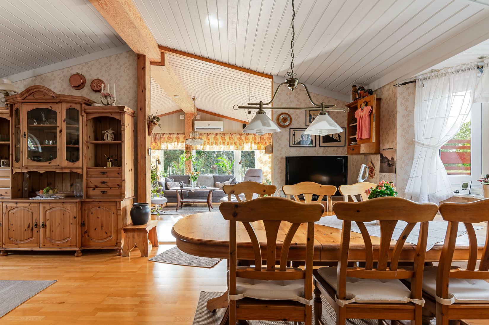 Villa, Hultvägen 4, Hjälmsätter, Katrineholm