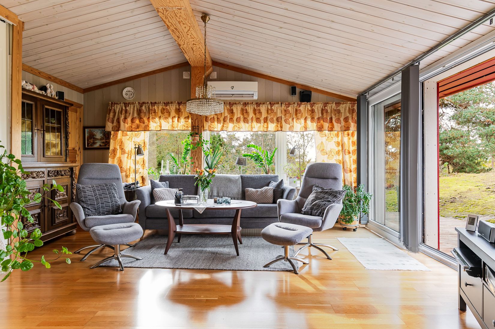 Villa, Hultvägen 4, Hjälmsätter, Katrineholm