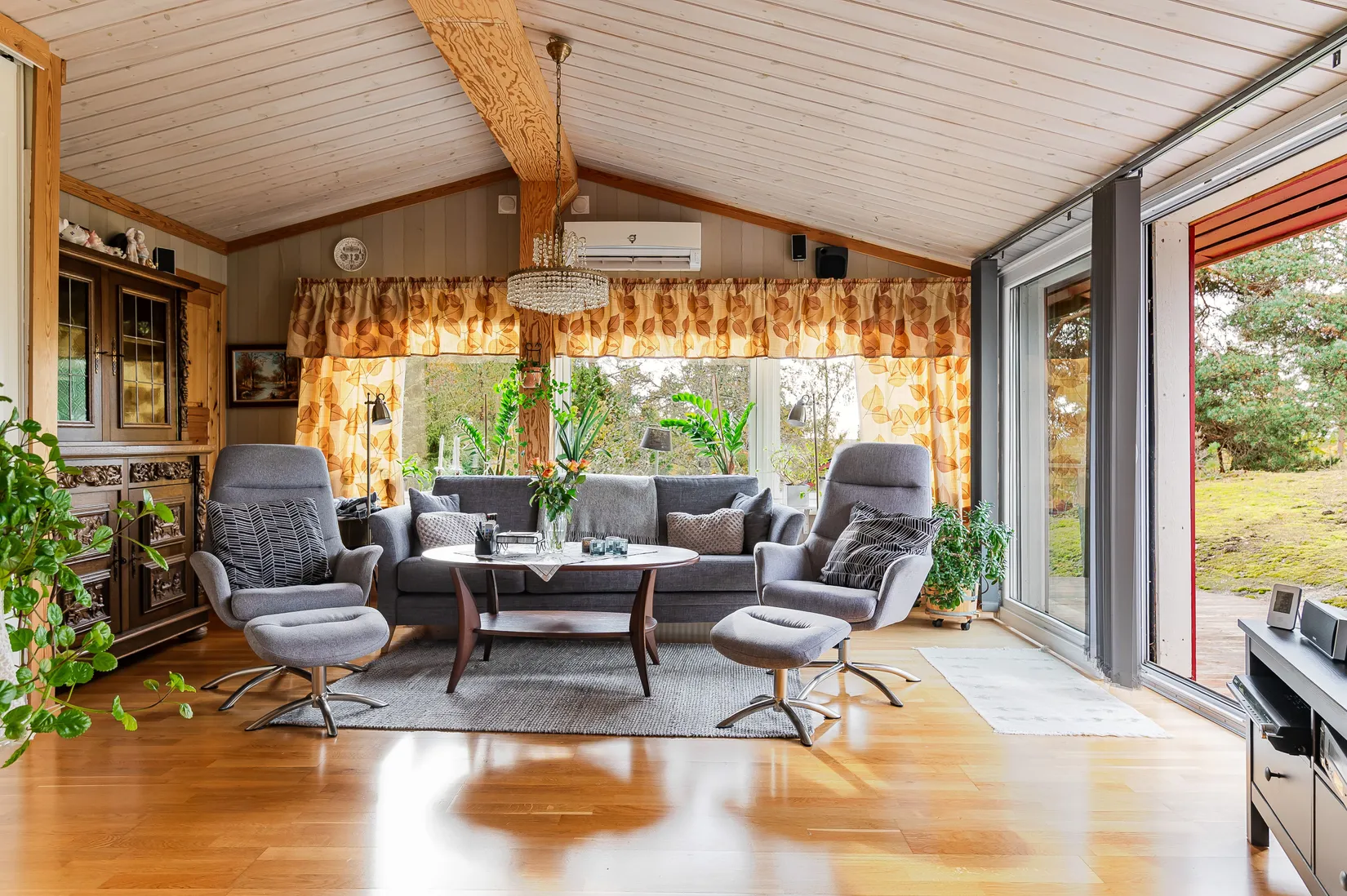 Villa, Hultvägen 4, Hjälmsätter, Katrineholm