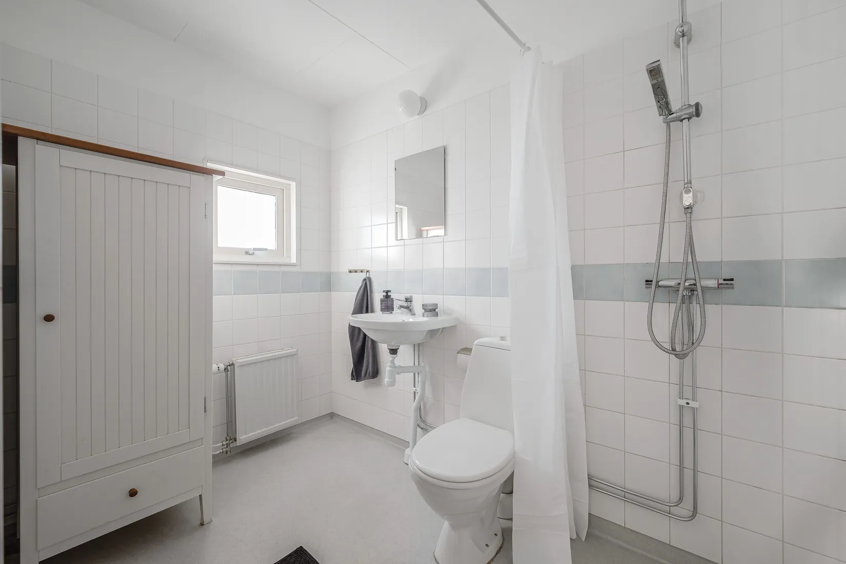 Bostadsrätt, Radhus, Karlavägen 19, Haga, Vallentuna