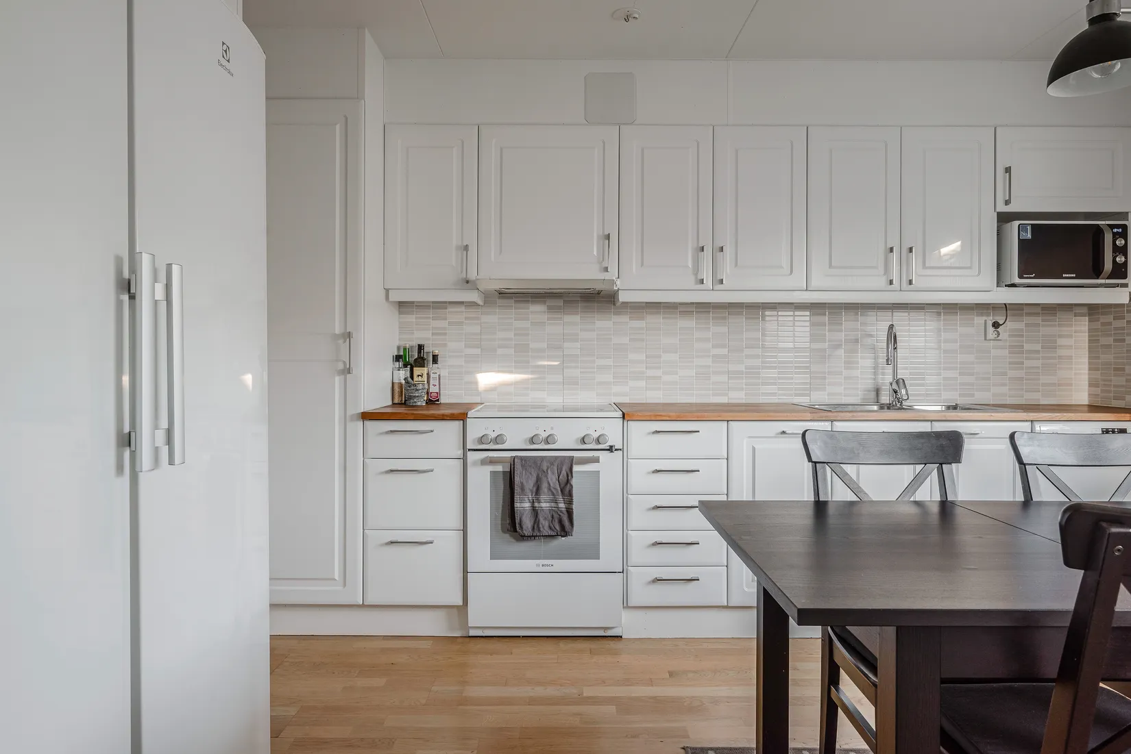 Bostadsrätt, Radhus, Karlavägen 19, Haga, Vallentuna