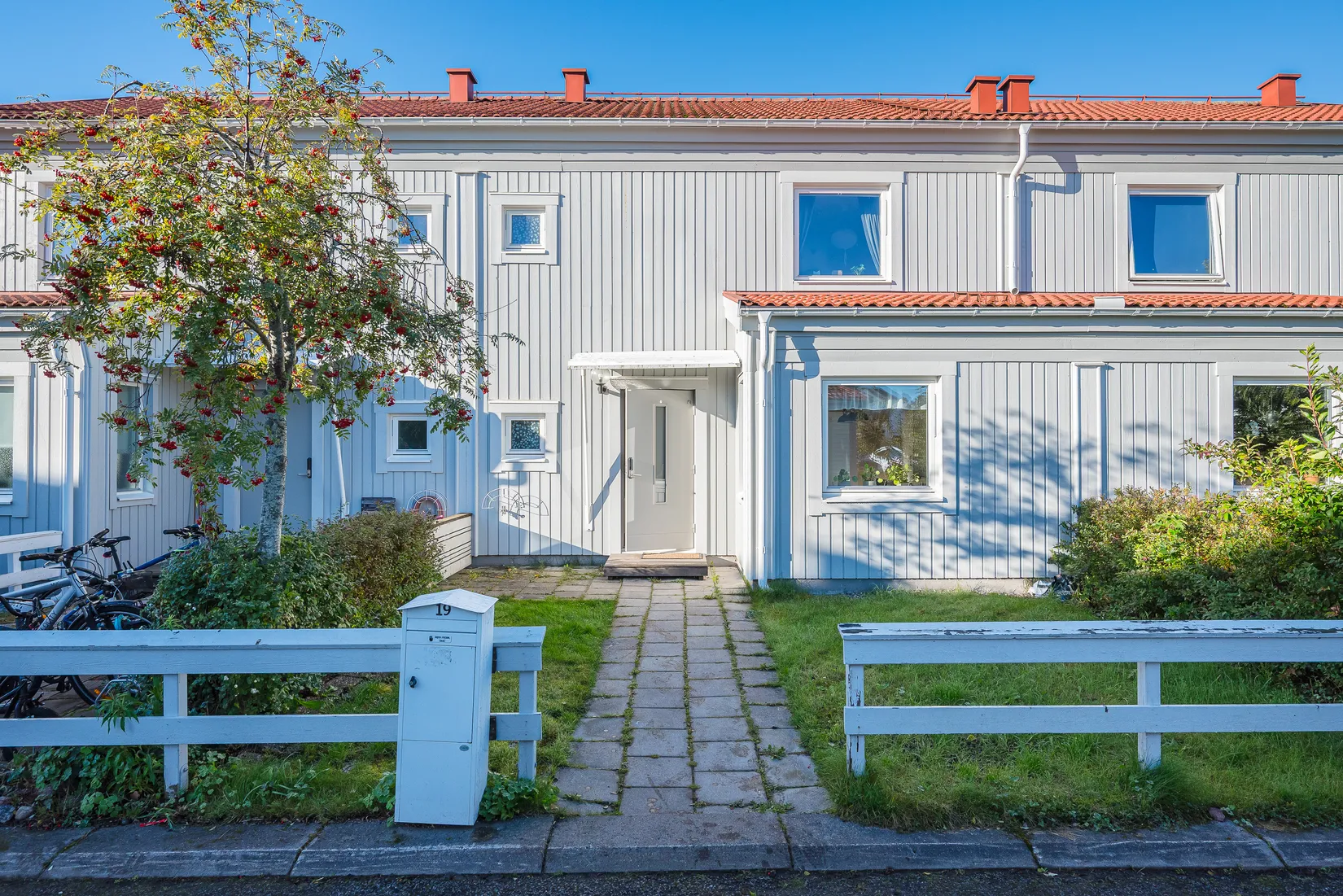 Bostadsrätt, Radhus, Karlavägen 19, Haga, Vallentuna