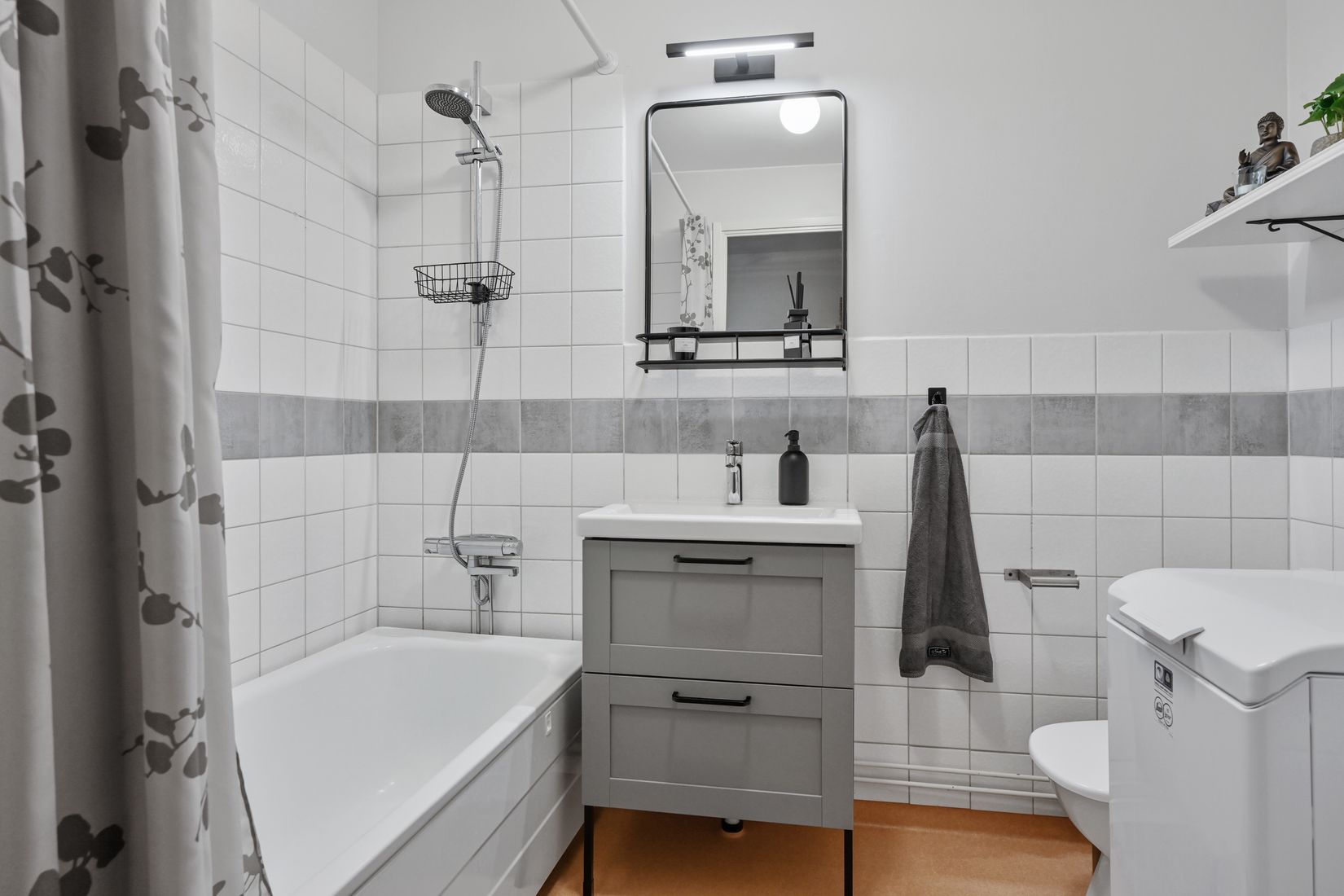 Bostadsrätt, Slussbrovägen 53, Runö, Österåker