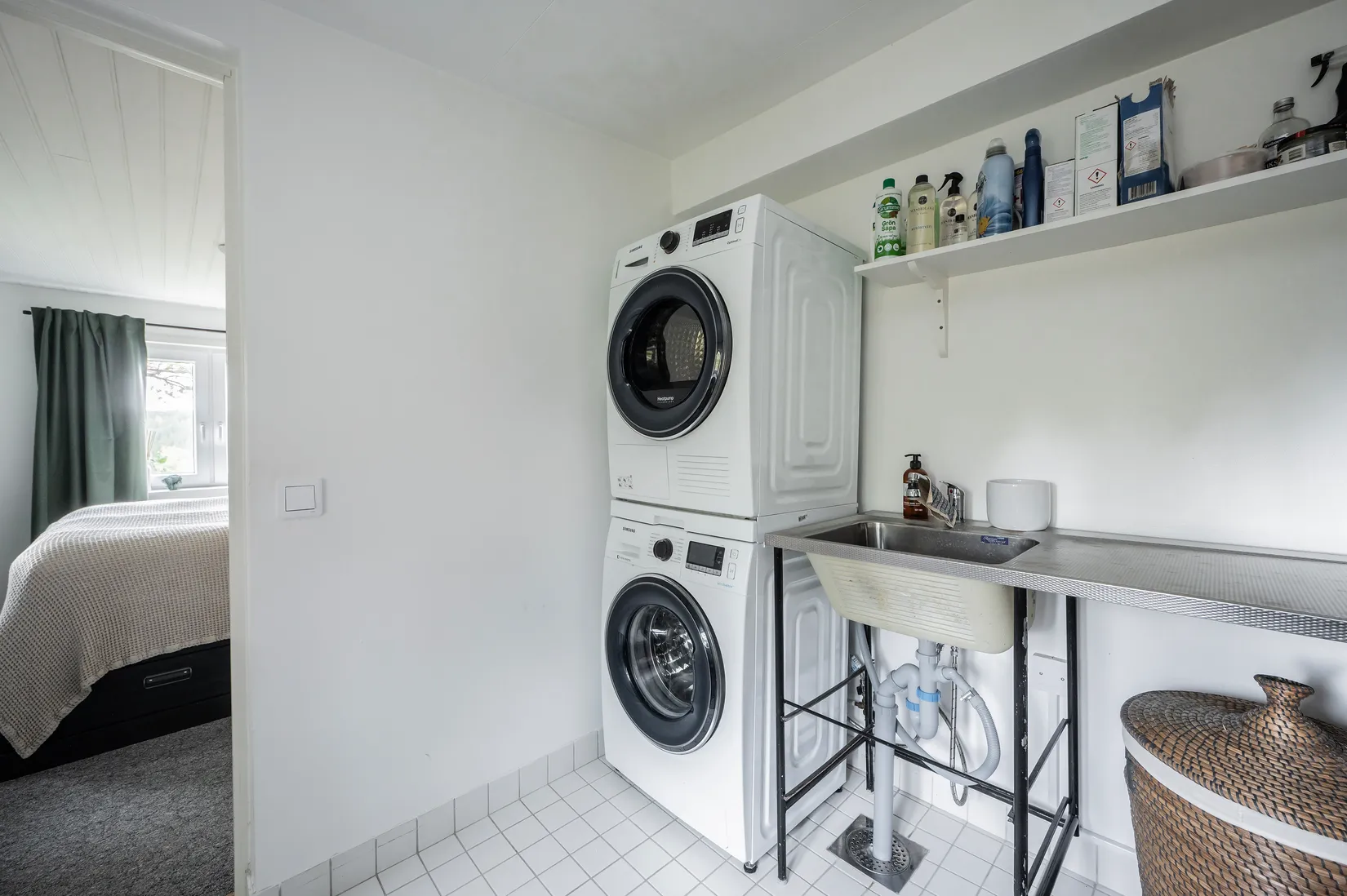 Villa, Utsiktsvägen 5 & 5A, Botkyrka