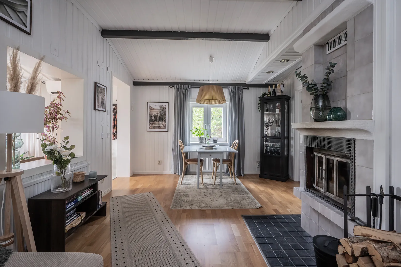 Villa, Utsiktsvägen 5 & 5A, Botkyrka