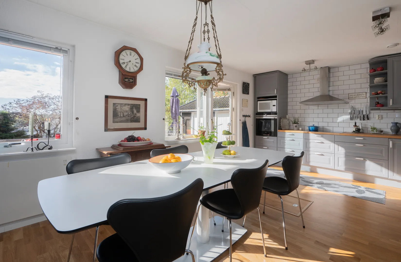 Villa, Utsiktsvägen 5 & 5A, Botkyrka