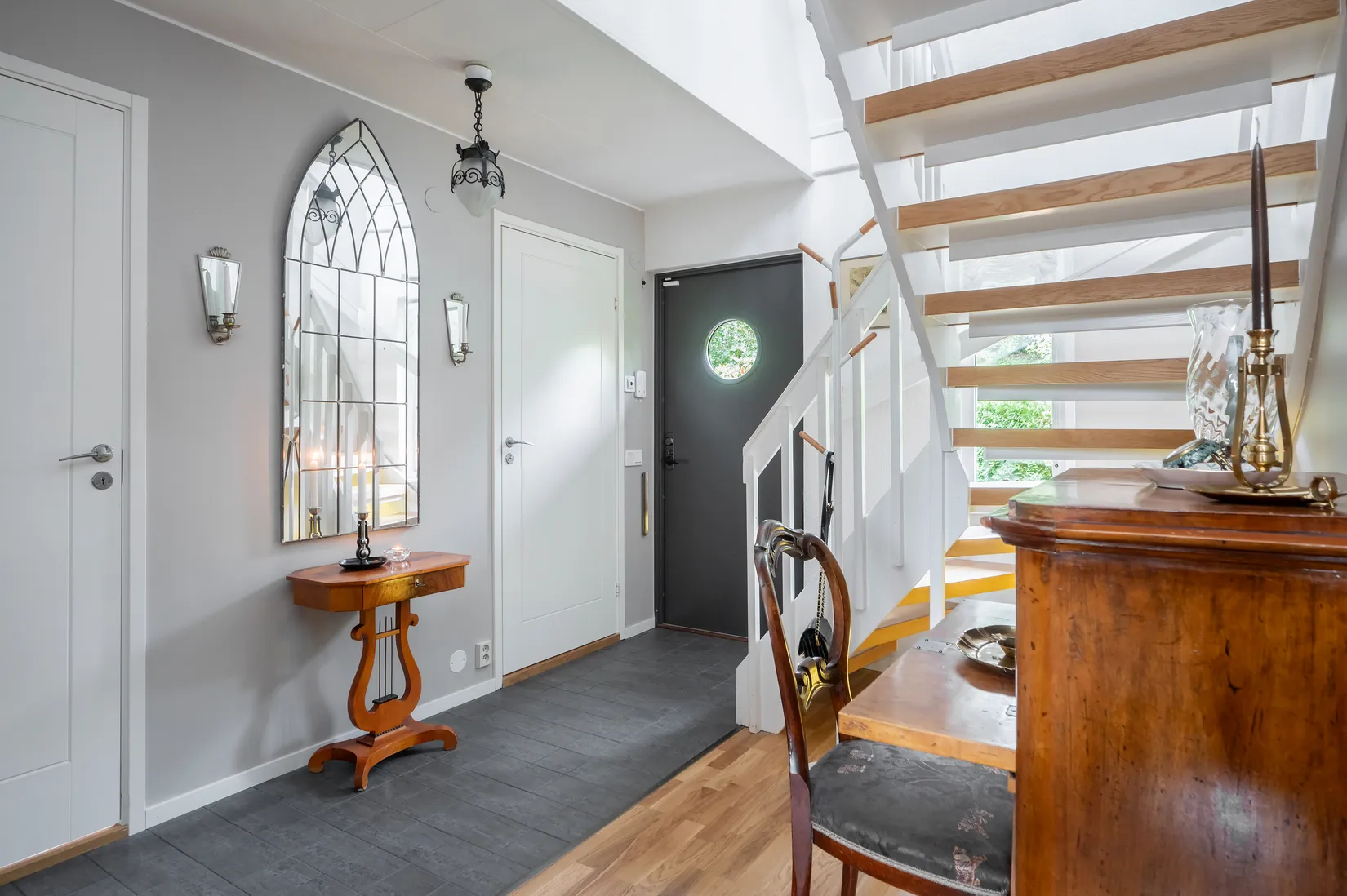 Villa, Utsiktsvägen 5 & 5A, Botkyrka