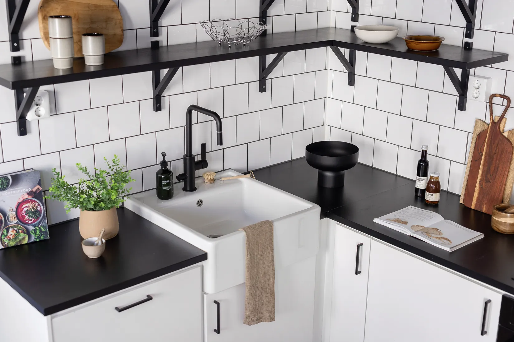 Bostadsrätt, Östersundsgatan 7, Vån 5 (0502/1517), Vällingby Parkstad / Råcksta, Stockholm