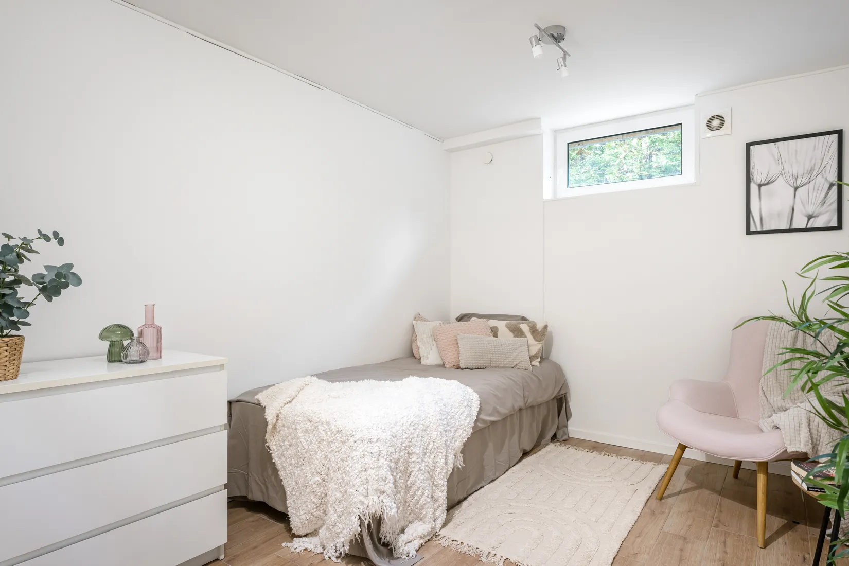 Villa, Blåsvägen 8, Glömsta, Huddinge