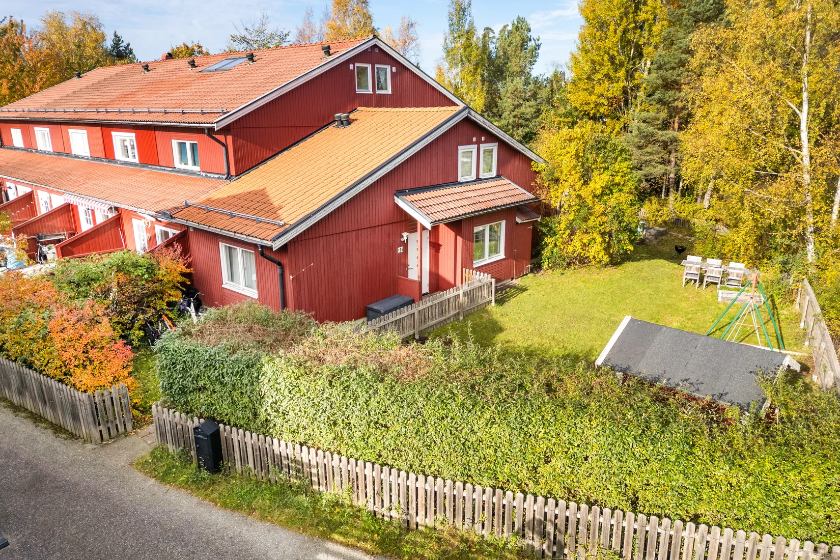 Villa, Radhus, Götavägen 106, Gribbylund, Täby