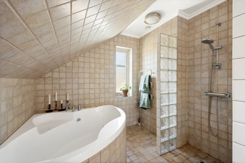 Villa, Hallgrens väg 18, Uppsala Näs, Uppsala