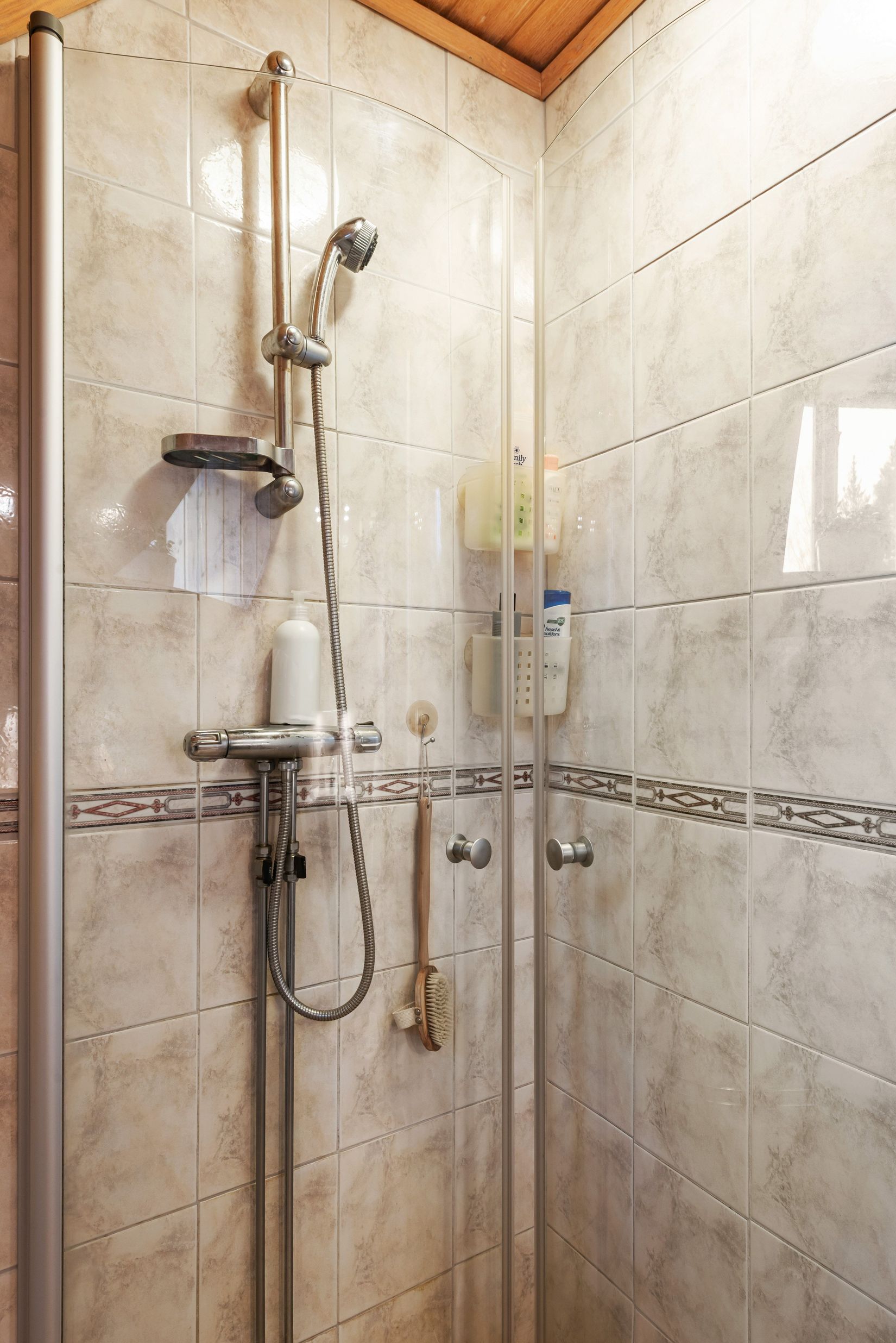 Villa, Skräddarvägen 8, Yxlan - Köpmanholm, Norrtälje