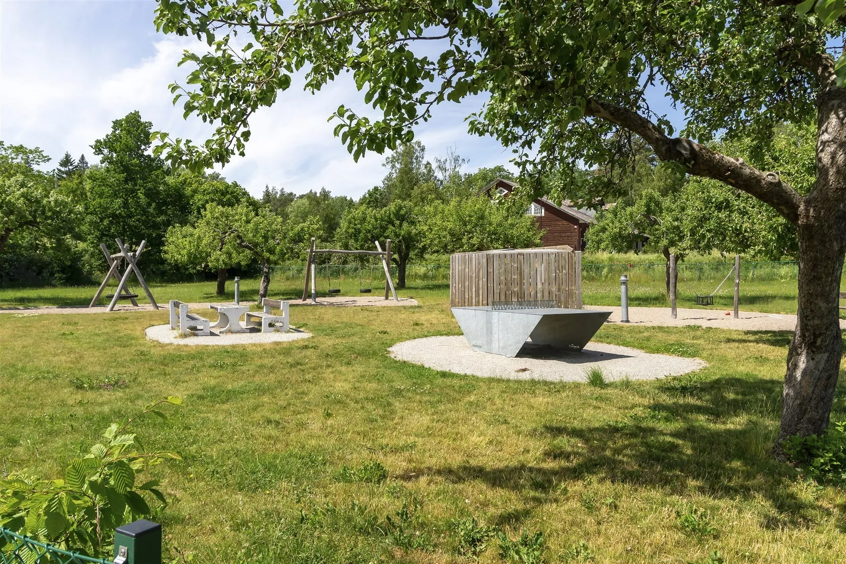 Radhus, Treuddsvägen 5, Rindö hamn, Vaxholm