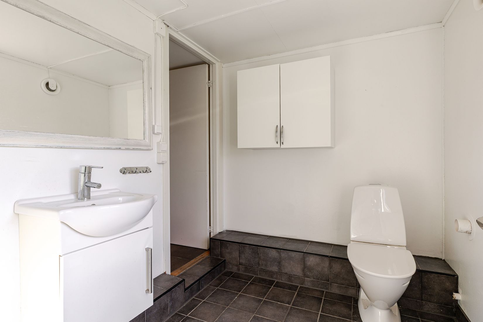 Fritidshus, Sjönära fritidhus intill Storgårdens konferens, Rimforsa, Kinda