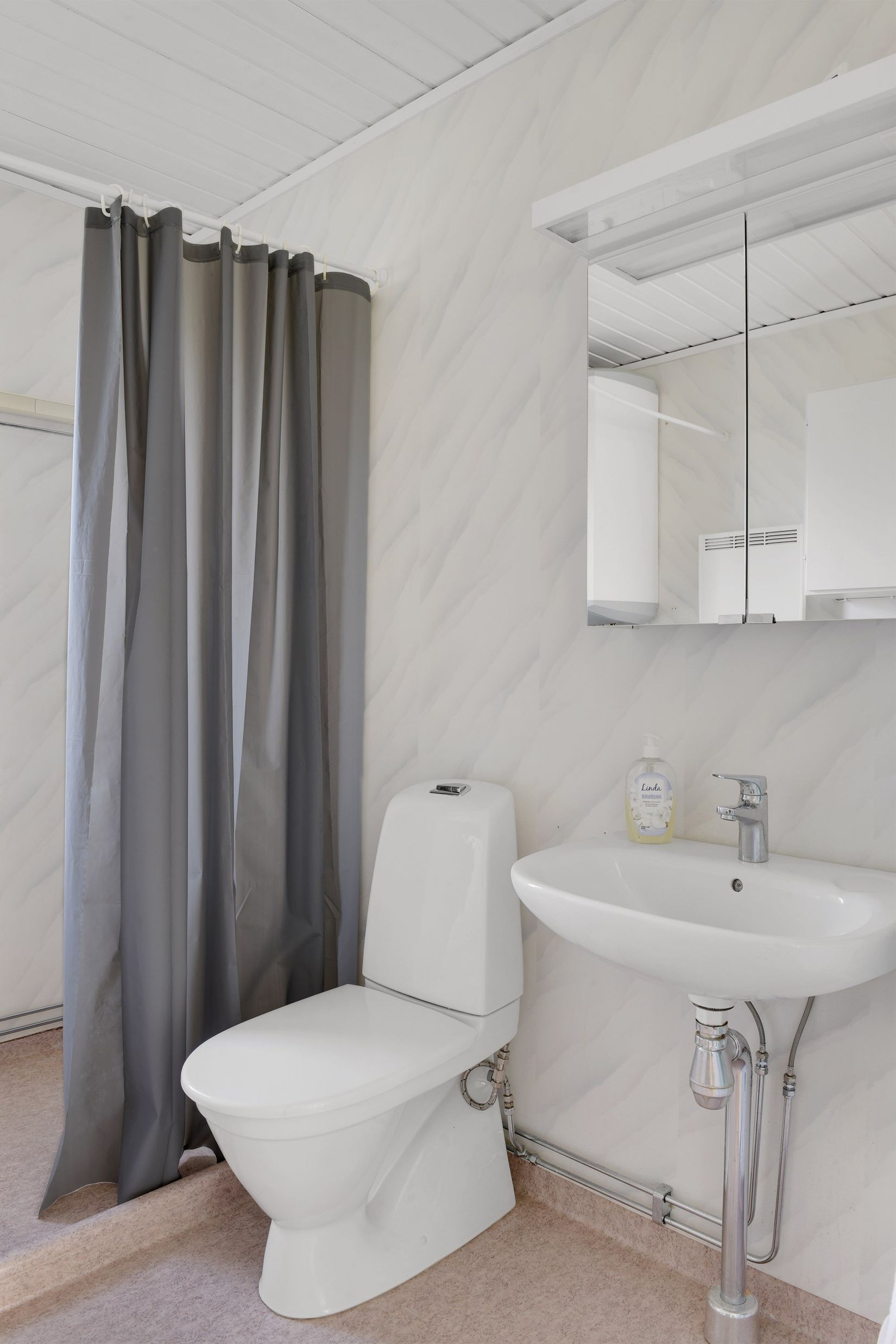 Villa, Larv Karlsberg 3, Larv, Vara