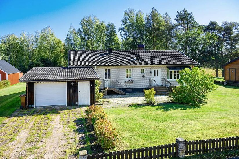 Villa, Rosenbergsgatan 7, Nybble, Kristinehamn