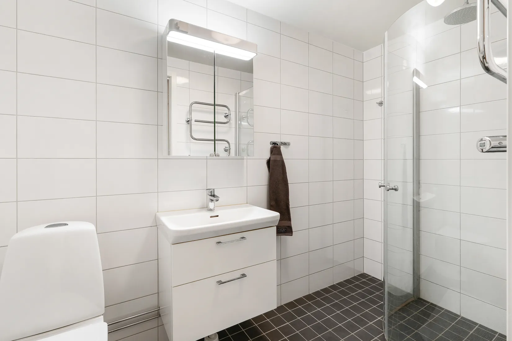 Bostadsrätt, Axvägen 65, 1tr, Viksjö, Järfälla