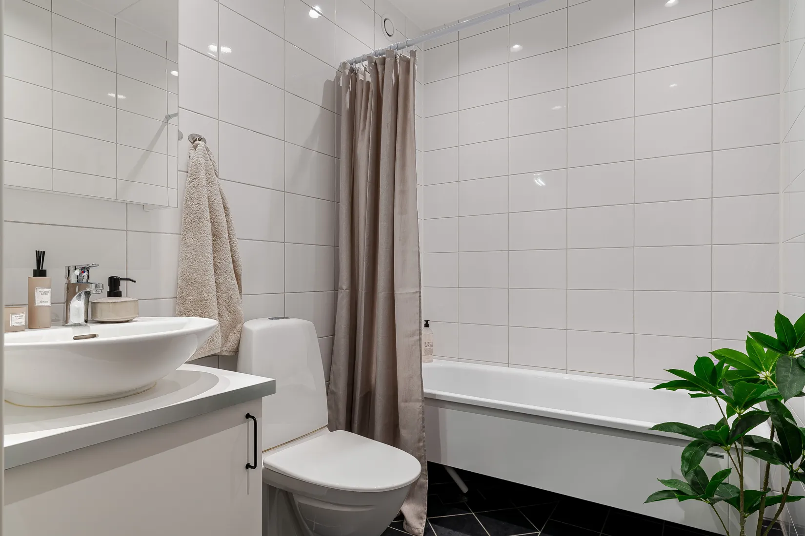 Bostadsrätt, Nästegårdsvägen 32B, Lillån, Örebro