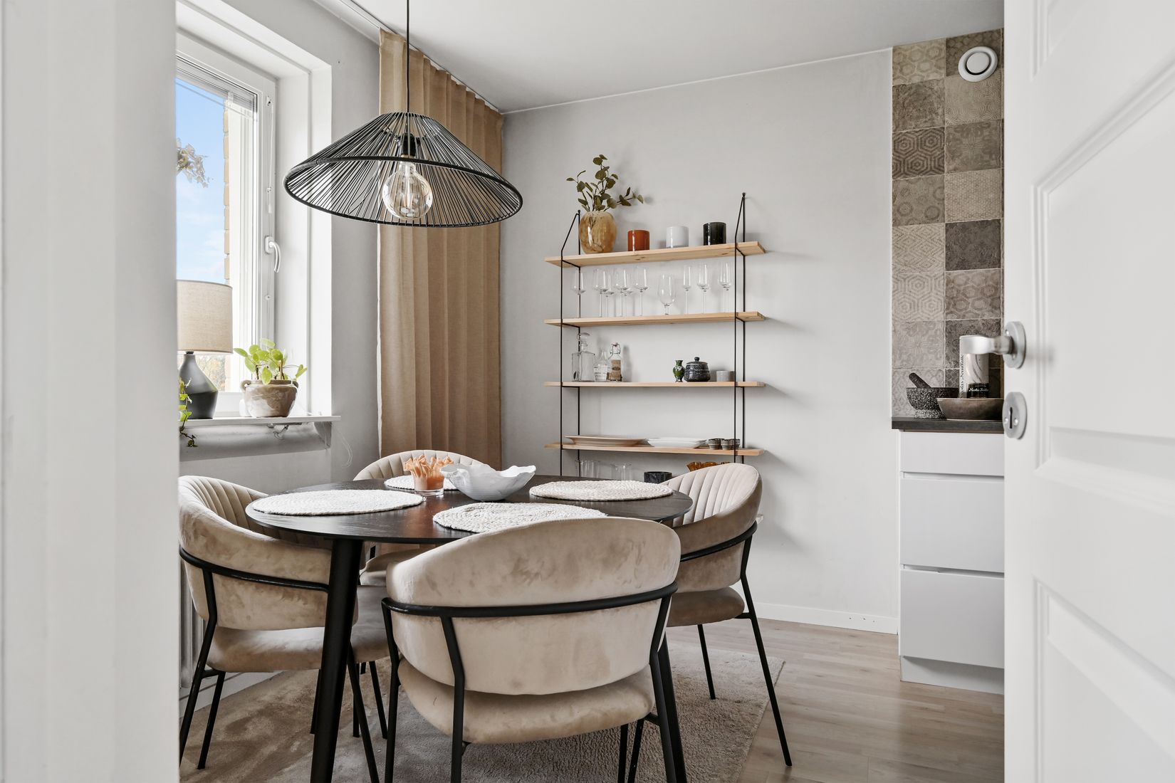 Bostadsrätt, Herrgårdsvägen 11, Centralt, Upplands Väsby