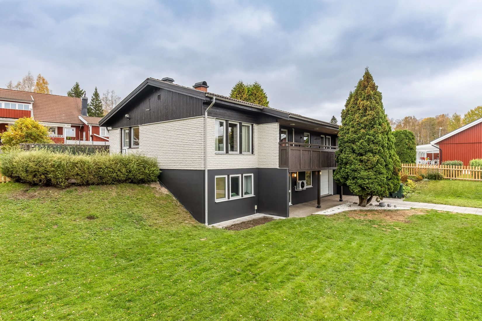 Villa, Hammarvägen 4, SMEDJEBACKEN Morgårdshammar, Smedjebacken