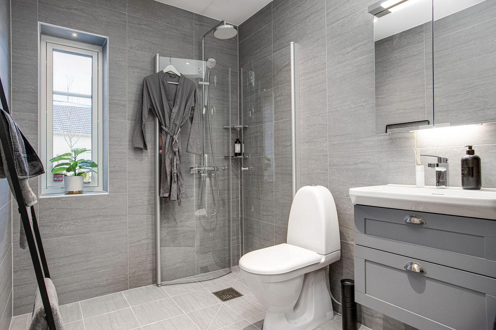 Villa, Åloppe 1:11 (Tomt 1), Bälinge, Uppsala