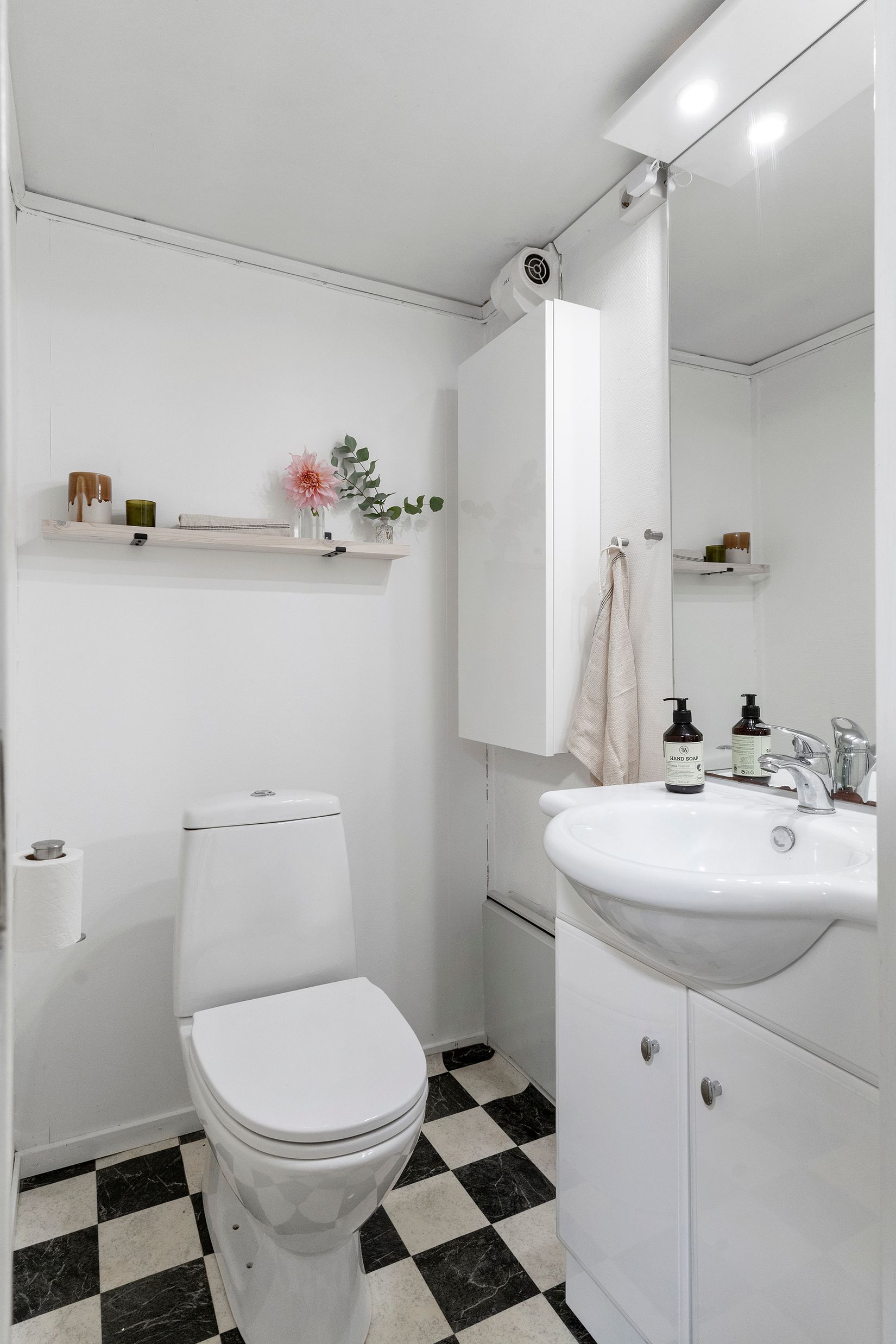 Villa, Radhus, Sjövallavägen 28, Alafors, Ale