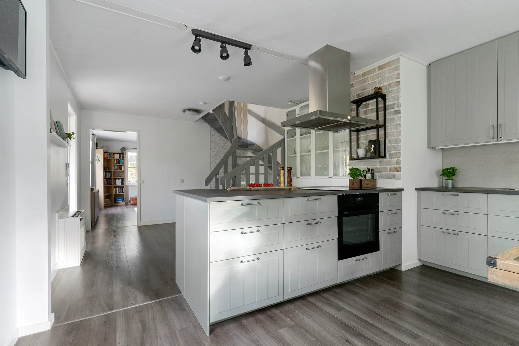 Radhus, Sjövallavägen 28, Alafors, Ale