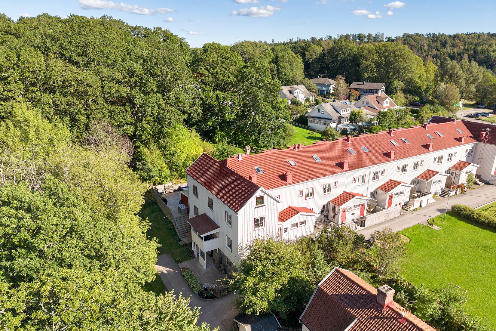 Villa, Radhus, Sjövallavägen 28, Alafors, Ale