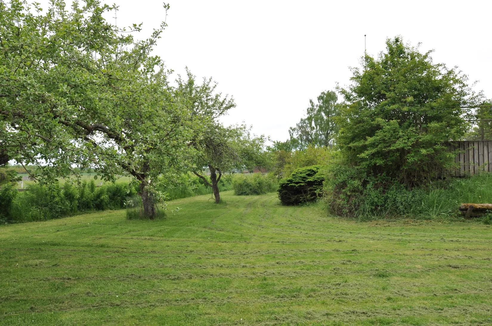 Villa, Gård/Skog, Bred Hamby 1, Enköping